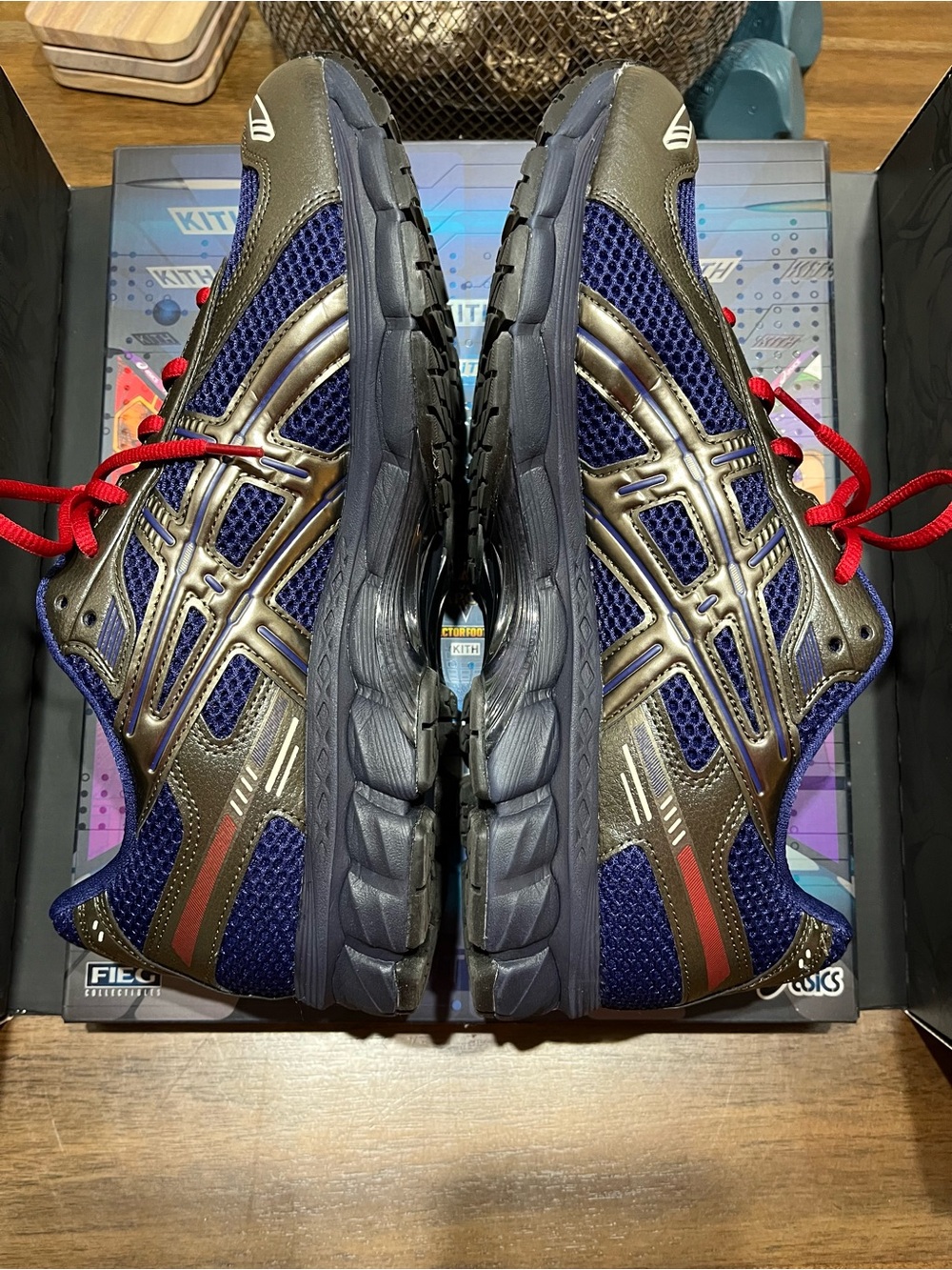 Asics x Kith x Marvel Comics Kayano 12.1 Captain America SZ 12 - Picture 8 of 13